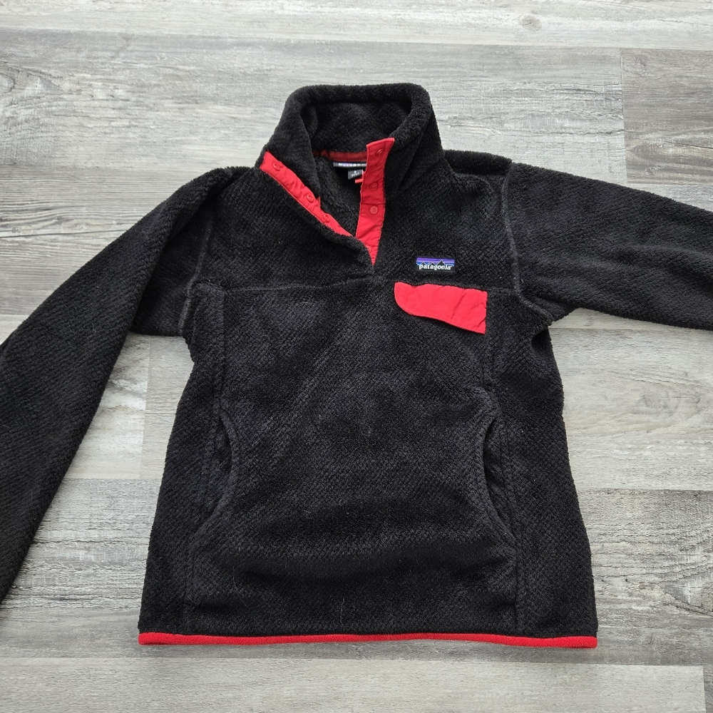 Patagonia Fleece size Small Black Fuzzy Warm Winter Jacket